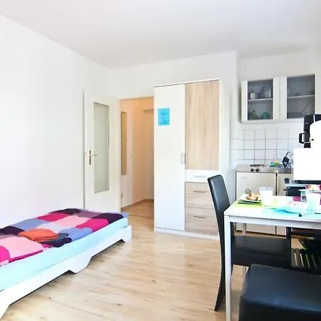 Monteurapartments In Zentraler Lage Apartamento Colónia
